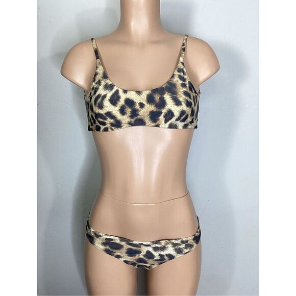 New. Pilyq/PQ Jungle reversible tie front bikini. M-Top/L-bottom. Retails$169 - Picture 9 of 16